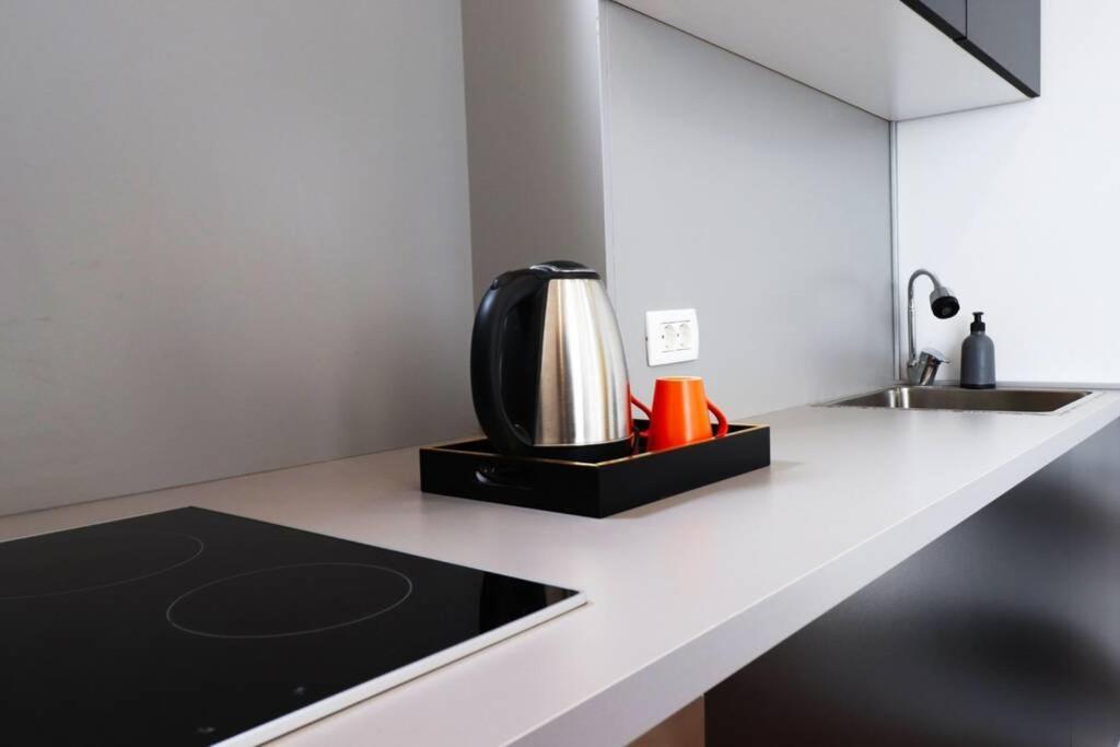 Town Square Apartment Приштина Экстерьер фото